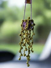 Hanging string of pearls