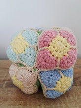 Flower Amish Puzzle Ball