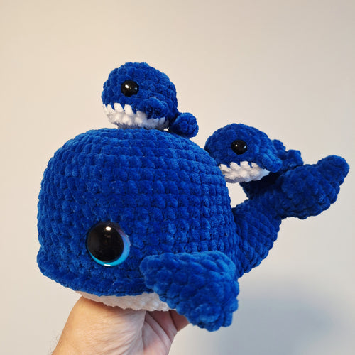 Plush Whale mom and babies