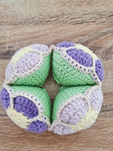 Flower Amish Puzzle Ball
