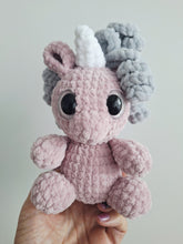 Itty Bitty Unicorn