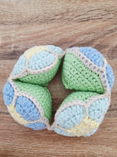 Flower Amish Puzzle Ball